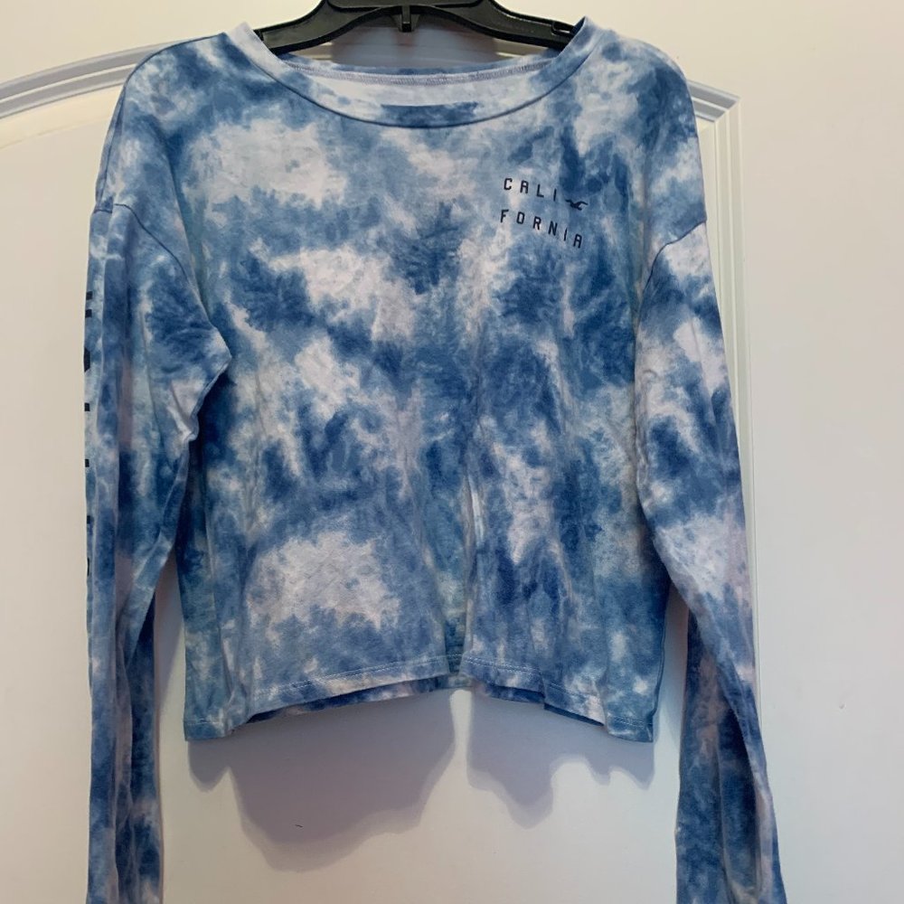 Hollister Cropped Shirt